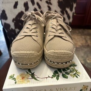 Chelsea & Violet Beige Espadrille Sneakers